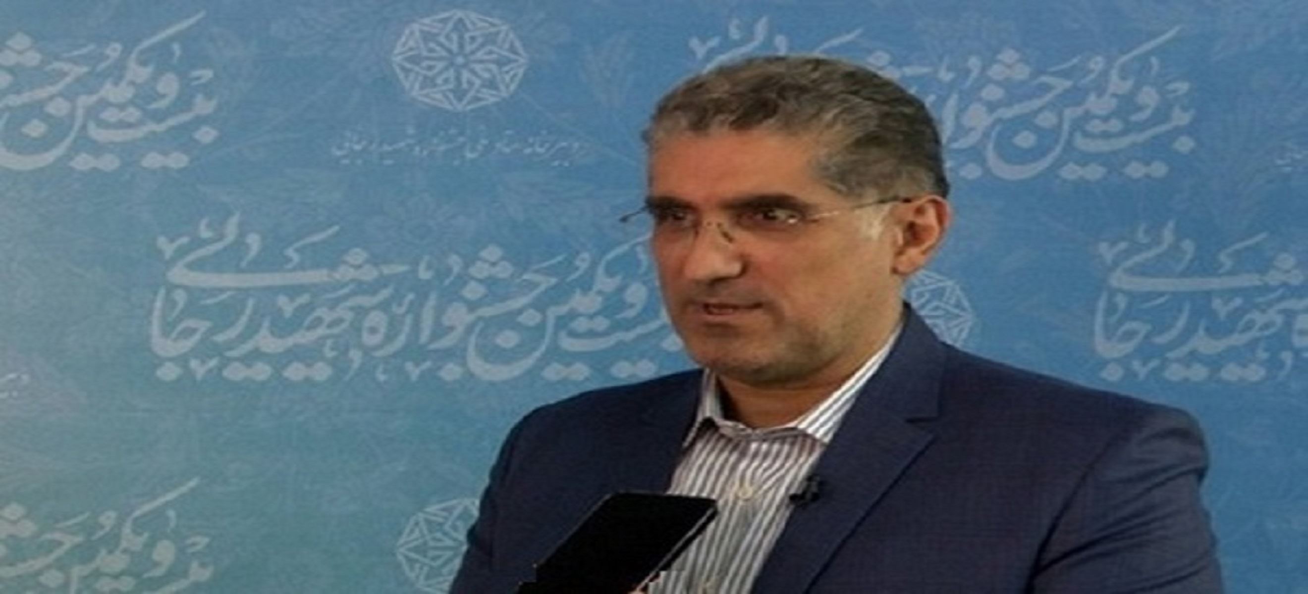 تقدیر دکتر ریحانی از مدیر دفتر بازرسی و مدیریت عملکرد دانشگاه